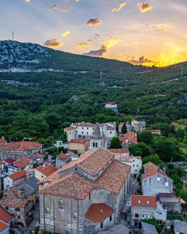 📍Bakar,Croatia 📸☀️
______________________________________________
•
•
•
•
•
#bakar #visitbakar #goldenhour #croatia #green #streetphotography #croatiafulloflife #croatiatravel #croatiafullofnature #croatiafullofmagic #croatiafullofcolours #croatia_instagram #croatia_photography #croatia_lovers #photographyofcroatia #goodplace #beautifulday #photo #photography #sunsetphotography #dji #beautifulview #sunsetphotography #rooftop #travelphotography #sunset #mavicair2s #dronephotography #drone #beautiful