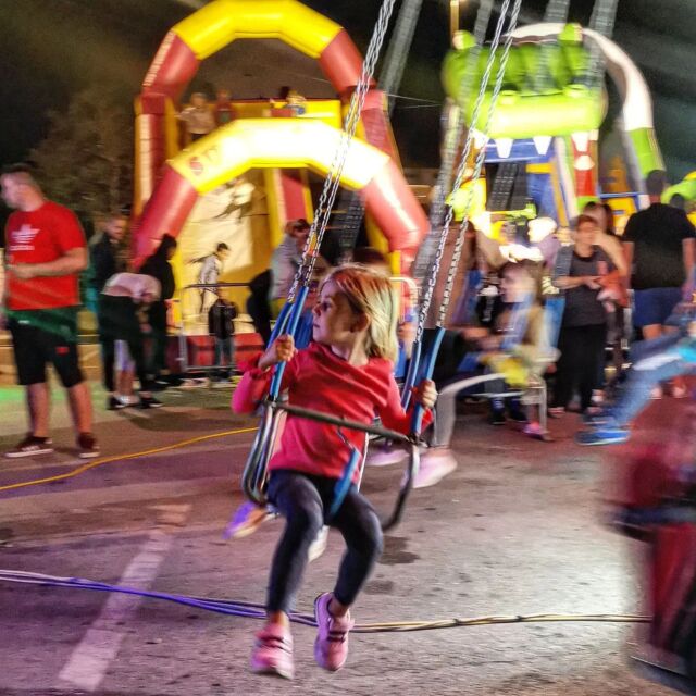 🎡
.
.
.
.
.
#my #mylove #mylife #mybaby #mysunshine #mygirl #mydaughter #anastasia #myworld #biggirl #bluehair #blueeyes #smile #myheart #love #loveher #lunapark #visitjelenje #loveyoutothemoonandback #fun
visitjelenje